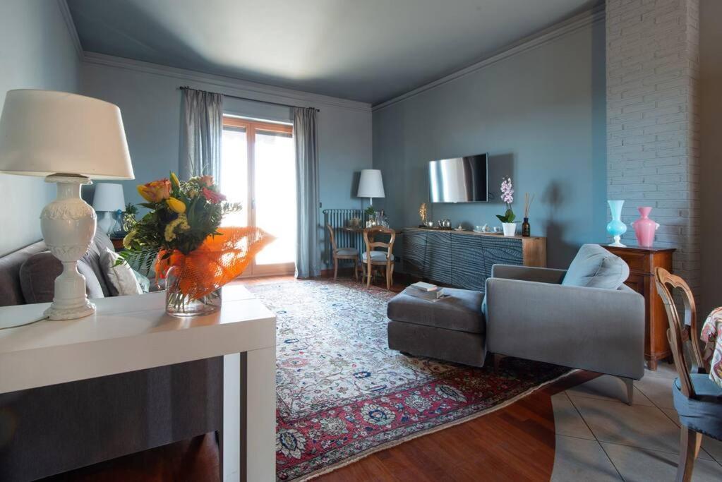 Casa No.Na - Attico Panoramico A Cherasco Luaran gambar